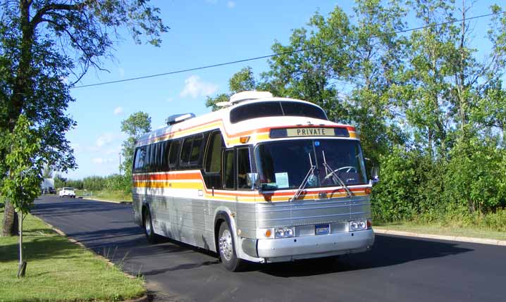 Greyhound GMC 1EAD793